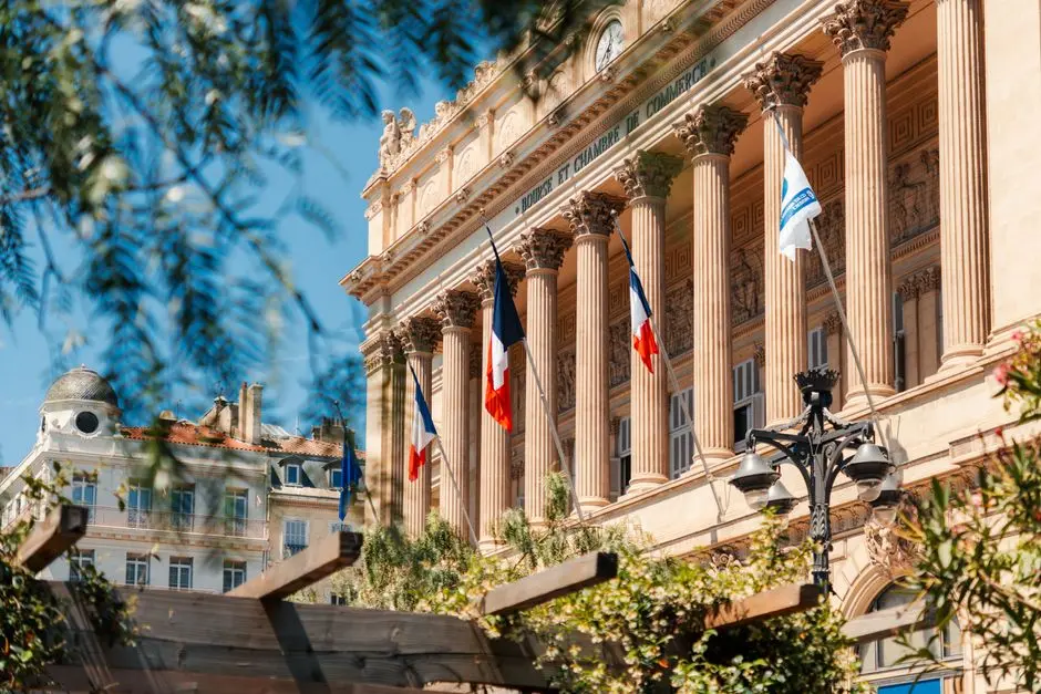 L'Art pour la Paix : Œuvres, Mouvements et Artistes Engagés