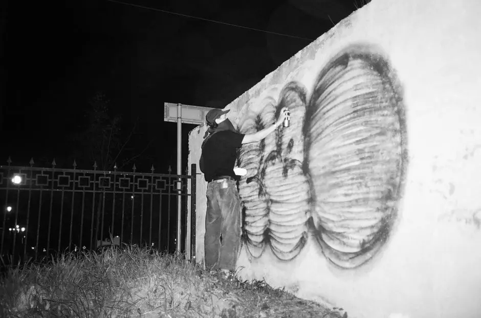 L'évolution du graffiti : de l'art urbain clandestin au mouvement artistique mondial